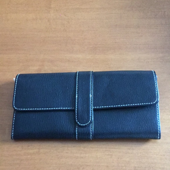 LOFT Handbags - Loft Black Wallet